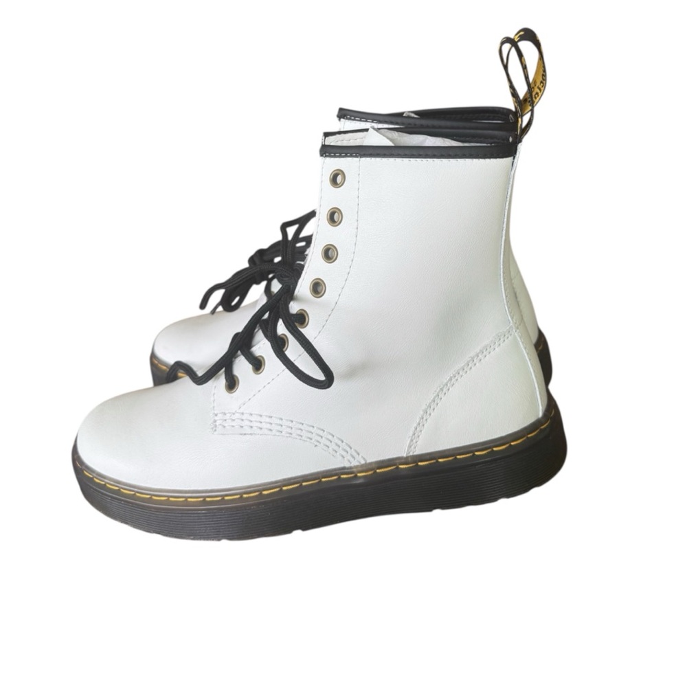 Dr Martens Zavala T Lamper Combat Unisex Boots White in Size Ladies 9 Men's 8